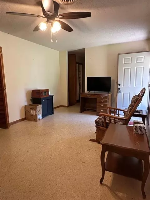408 E Circle Dr, Broken Bow, OK 74728 photo 16