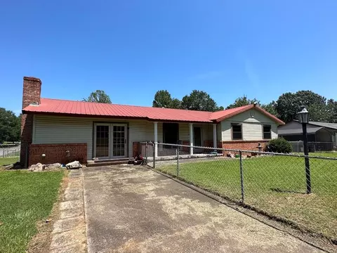 408 E Circle Dr, Broken Bow, OK 74728 photo 4