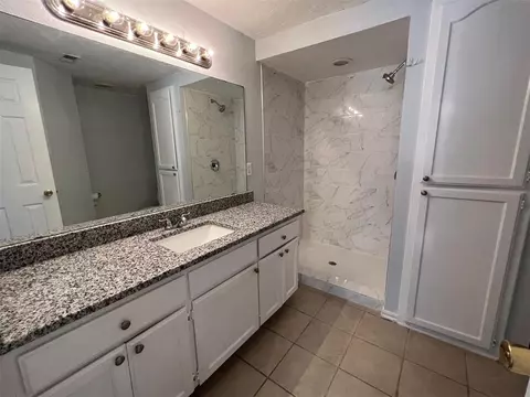 2108 Lakecrest Dr, Moore, OK 73170 photo 9