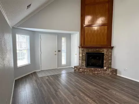 2108 Lakecrest Dr, Moore, OK 73170 photo 2