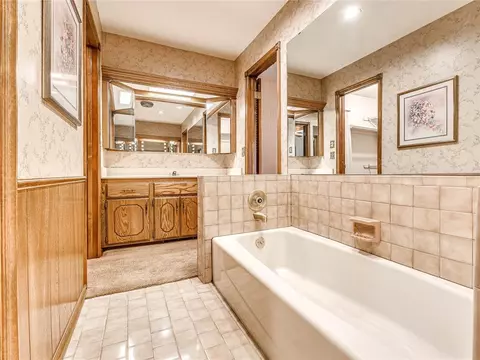 245 E Olympic Dr, Yukon, OK 73099 photo 16