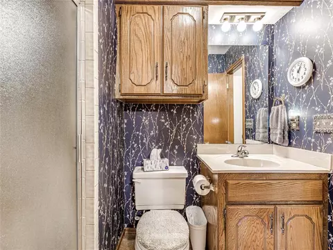 245 E Olympic Dr, Yukon, OK 73099 photo 10