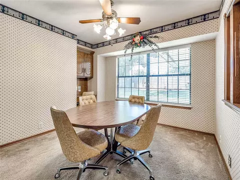 245 E Olympic Dr, Yukon, OK 73099 photo 7