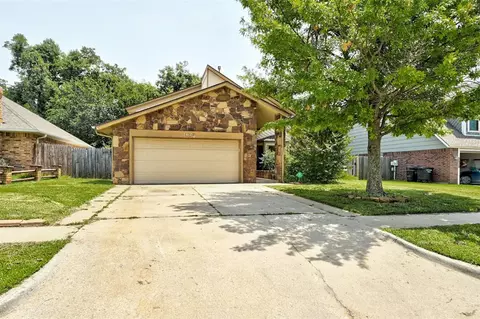 2628 Amy Ct, Moore, OK 73160
