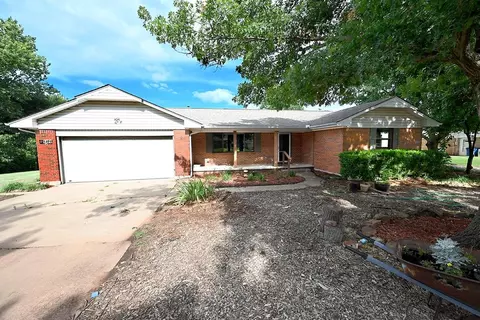 1401 N Skyline St, Stillwater, OK 74075