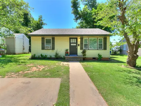 1720 S South 15th St, Chickasha, OK 73018