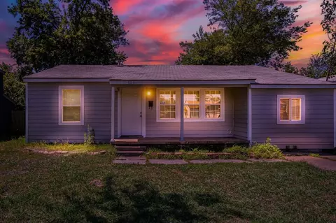 608 Foster Pl, Midwest City, OK 73110