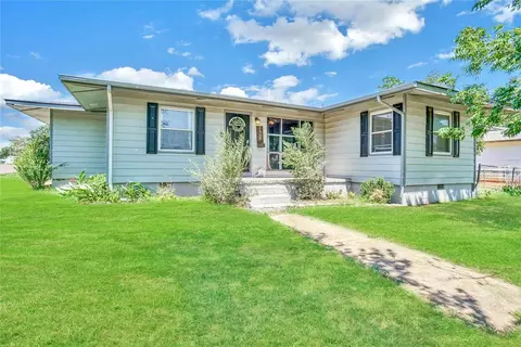 128 Currell Ln, Elk City, OK 73644