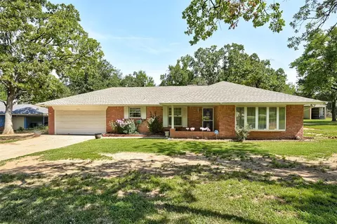 9105 E Cardinal Pl, Midwest City, OK 73130