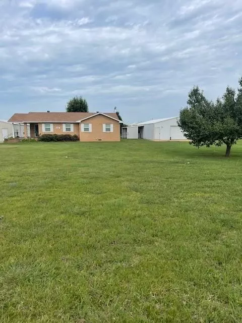 114 Meyers Dr, Tuttle, OK 73089 photo 2