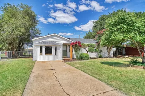 1413 Dill St, Altus, OK 73521 photo 3