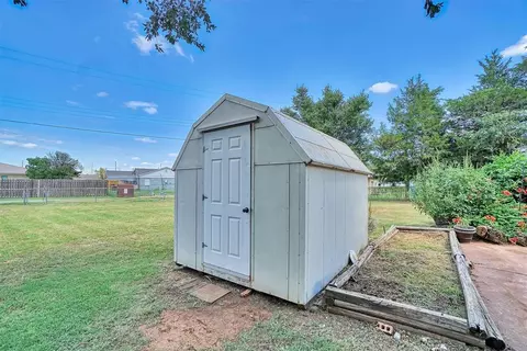 1413 Dill St, Altus, OK 73521 photo 35