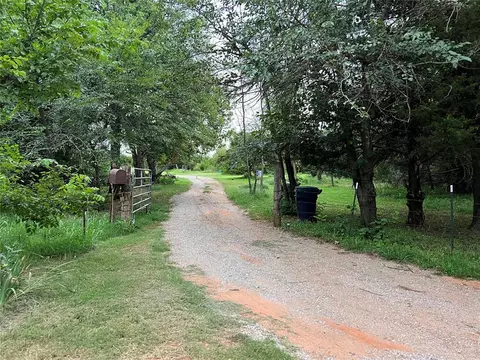 10116 Russell Rd, Mustang, OK 73064