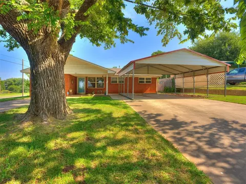 421 W Van Buren St, Purcell, OK 73080