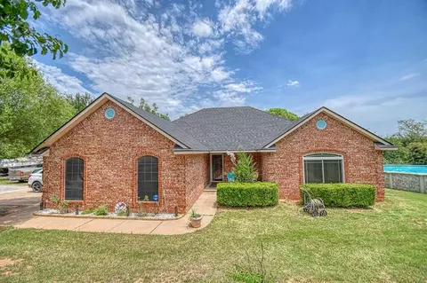 6412 Overview St, Blanchard, OK 73010