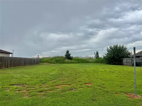 39 Peterson Dr, Clinton, OK 73601