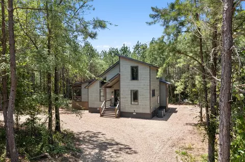 319 Bear Pine Trl, Broken Bow, OK 74728 photo 2