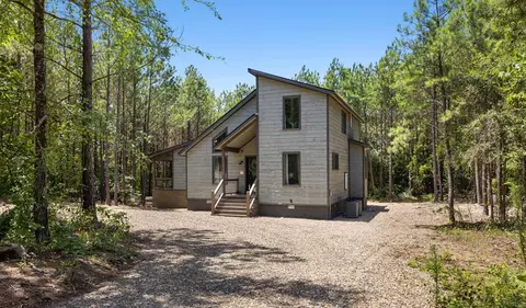 319 Bear Pine Trl, Broken Bow, OK 74728