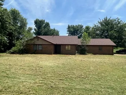 17220 E County Road 1500 Rd, Lindsay, OK 73052