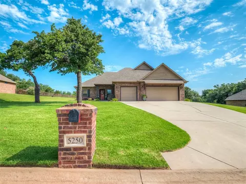 5250 Hunters Gap, Guthrie, OK 73044