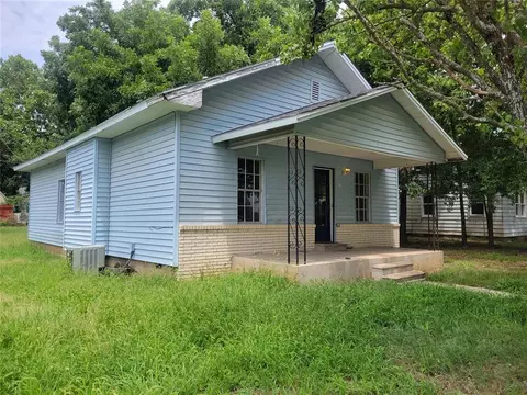 118 E Muskogee St, Sulphur, OK 73086