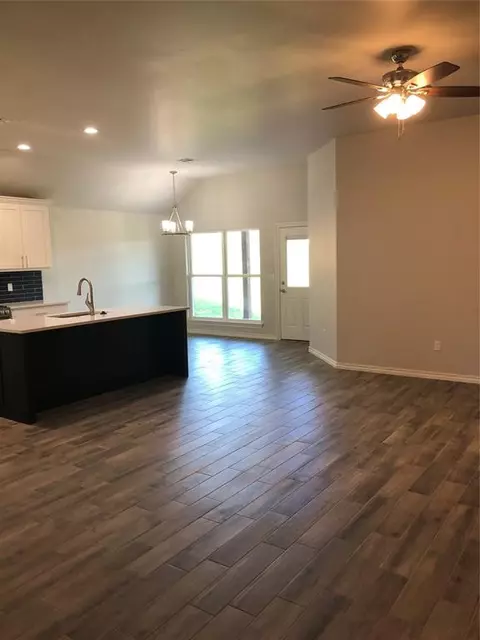 304 E 8th St, Arcadia, OK 73007 photo 2