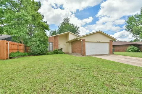 1400 Jupiter Rd, Edmond, OK 73003