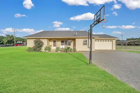 1103 N Pennsylvania Ave, Mangum, OK 73554