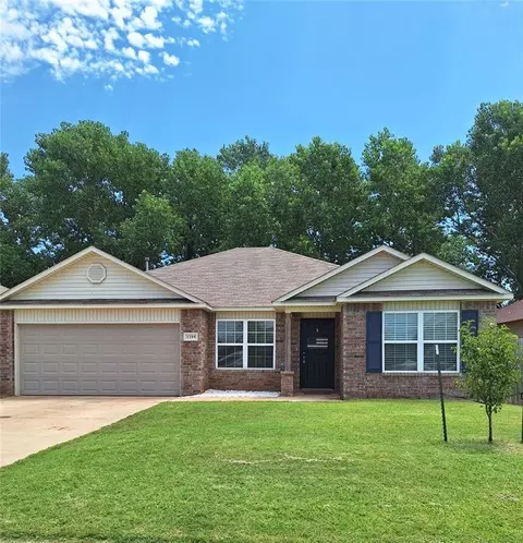 1209 Ironstone Dr, Noble, OK 73068