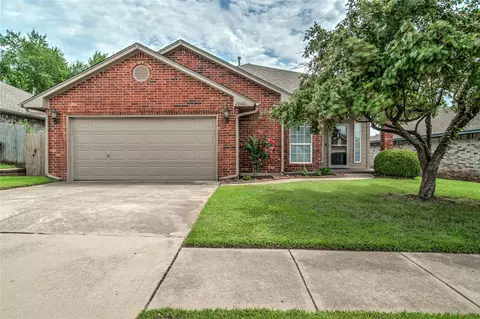 2000 Fair Meadow Dr, Edmond, OK 73003