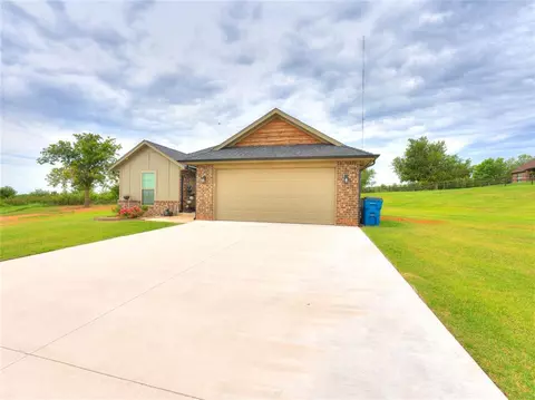 3713 King Arthur Ct, Newcastle, OK 73065