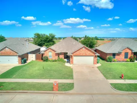 709 Morningside Dr, Yukon, OK 73099