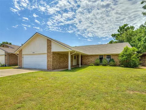 2904 Morgan Trl, Edmond, OK 73003