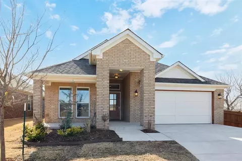 12736 NW 1st St, Yukon, OK 73099