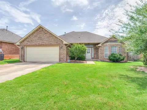 3112 Loren Dr, Moore, OK 73160
