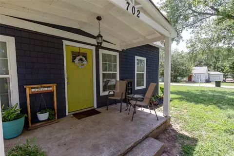 702 E Cherry St, Noble, OK 73068 photo 3