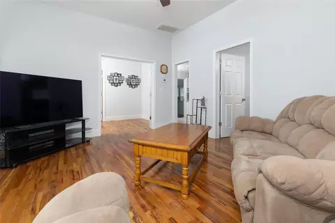702 E Cherry St, Noble, OK 73068 photo 5