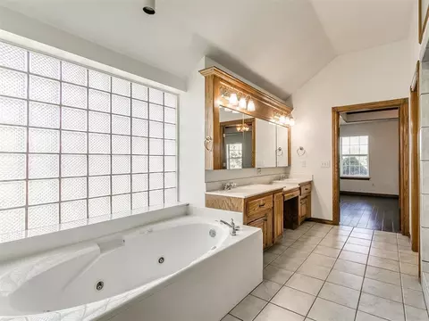 212 E Ponderosa Dr, Tuttle, OK 73089 photo 17