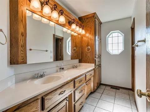 212 E Ponderosa Dr, Tuttle, OK 73089 photo 31