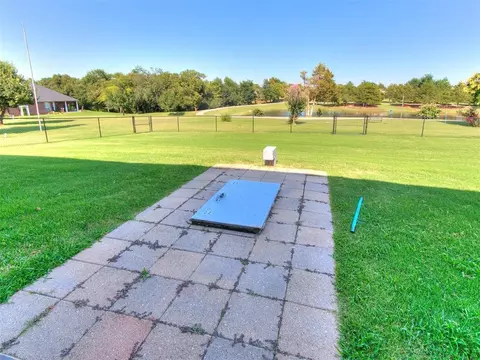 212 E Ponderosa Dr, Tuttle, OK 73089 photo 5