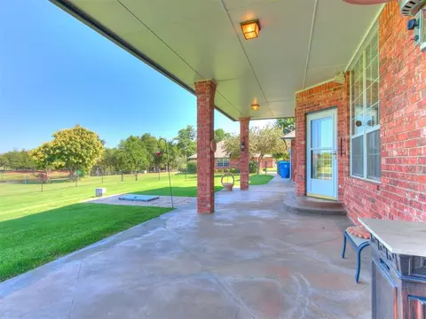 212 E Ponderosa Dr, Tuttle, OK 73089 photo 6