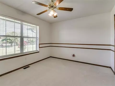 212 E Ponderosa Dr, Tuttle, OK 73089 photo 33