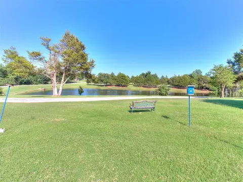 212 E Ponderosa Dr, Tuttle, OK 73089 photo 9