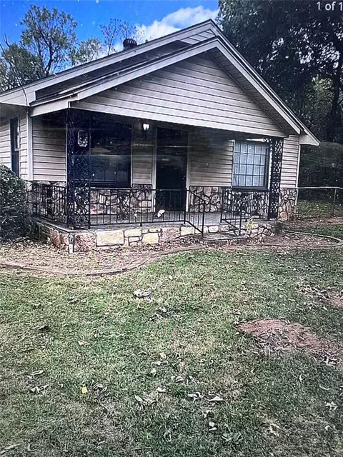 1132 N Post Rd, Midwest City, OK 73130