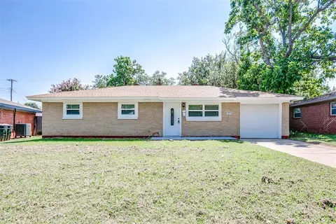 4340 SE 13th St, Del City, OK 73115