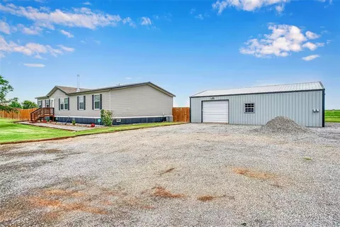 401 S Washington Ave, Corn, OK 73024 photo 2