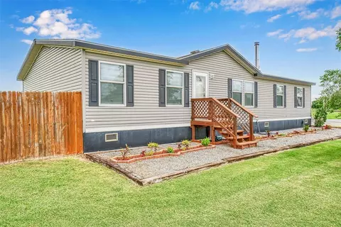 401 S Washington Ave, Corn, OK 73024