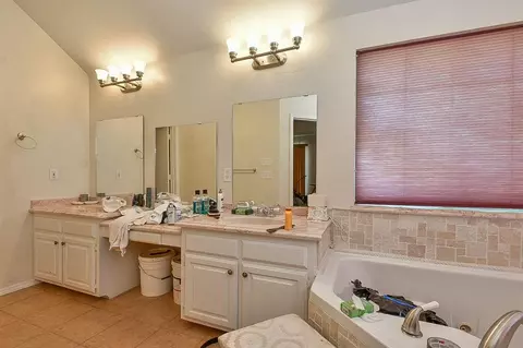 9229 S Sooner Rd, Moore, OK 73165 photo 14