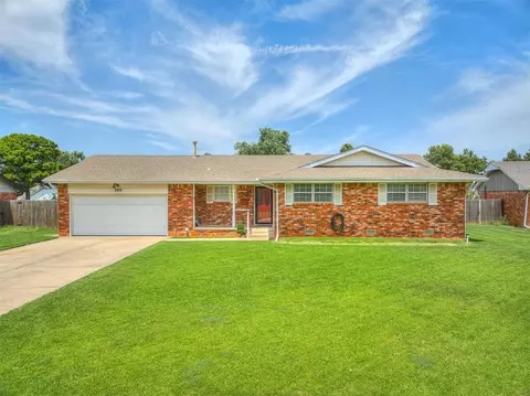 300 SW 24th St, El Reno, OK 73036