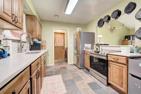 108 Pinewood Dr, Tuttle, OK 73089 photo 11